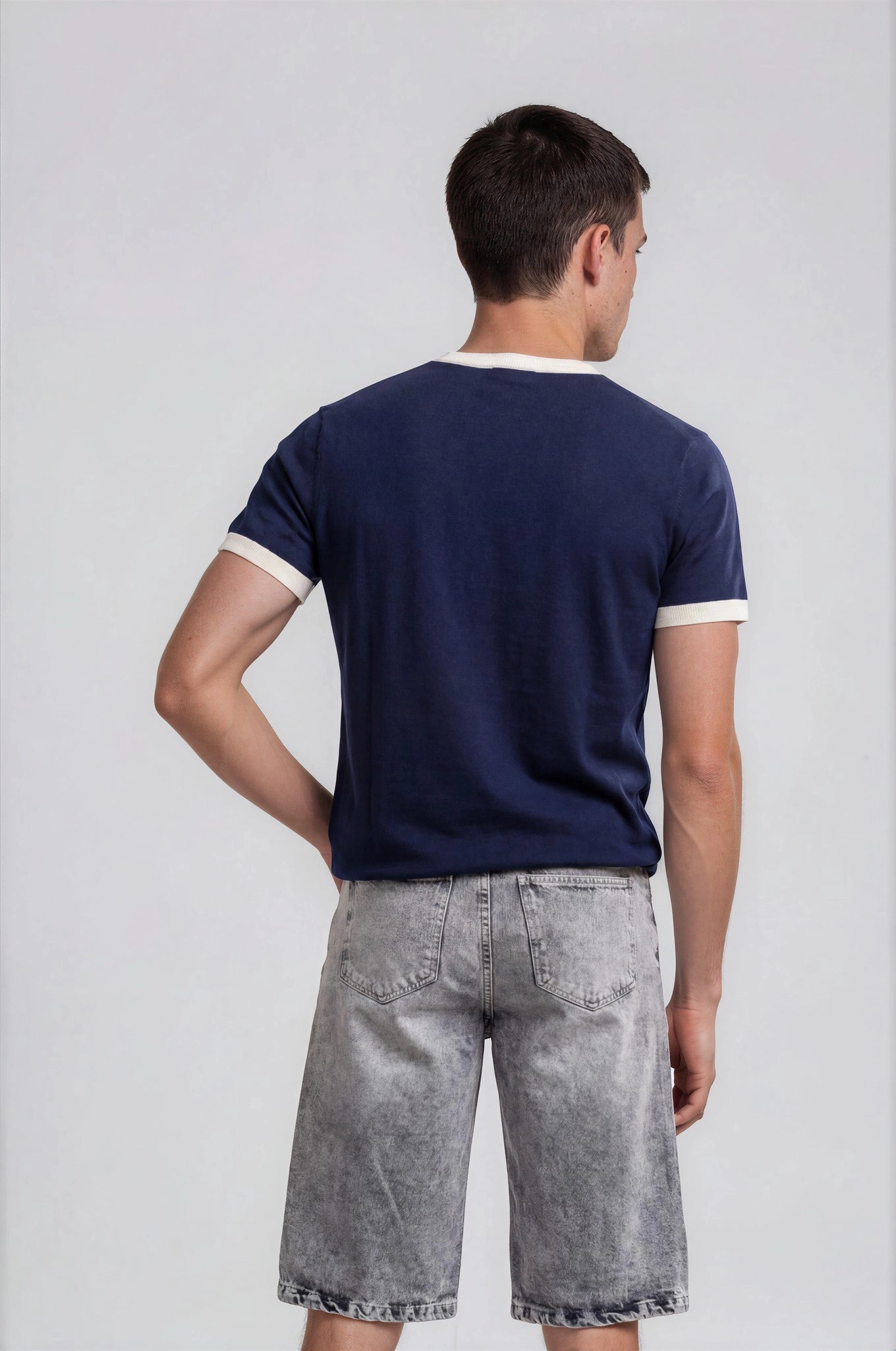Short Largo Tono Gris Claro