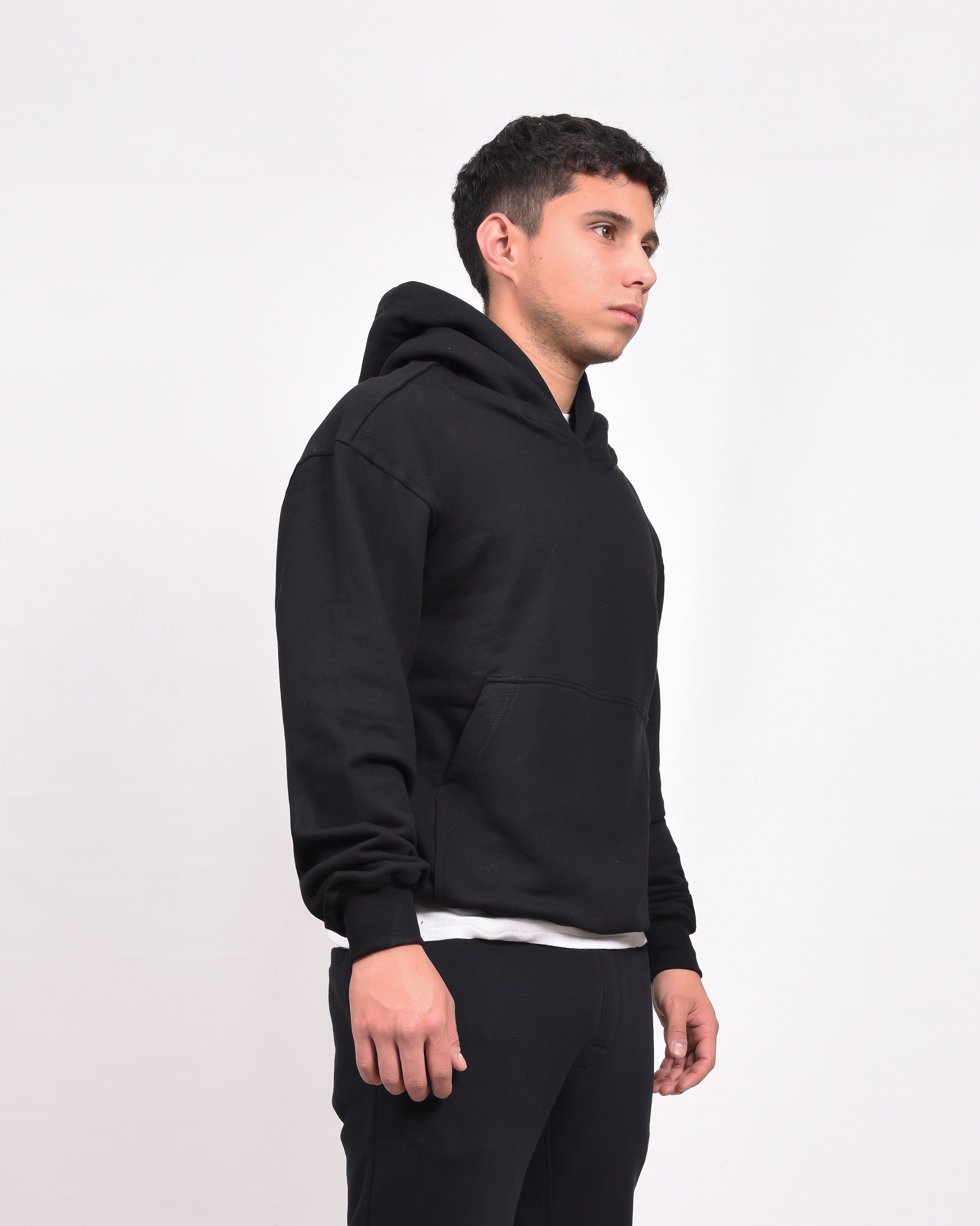 Hoodie Negro Básico Oversize