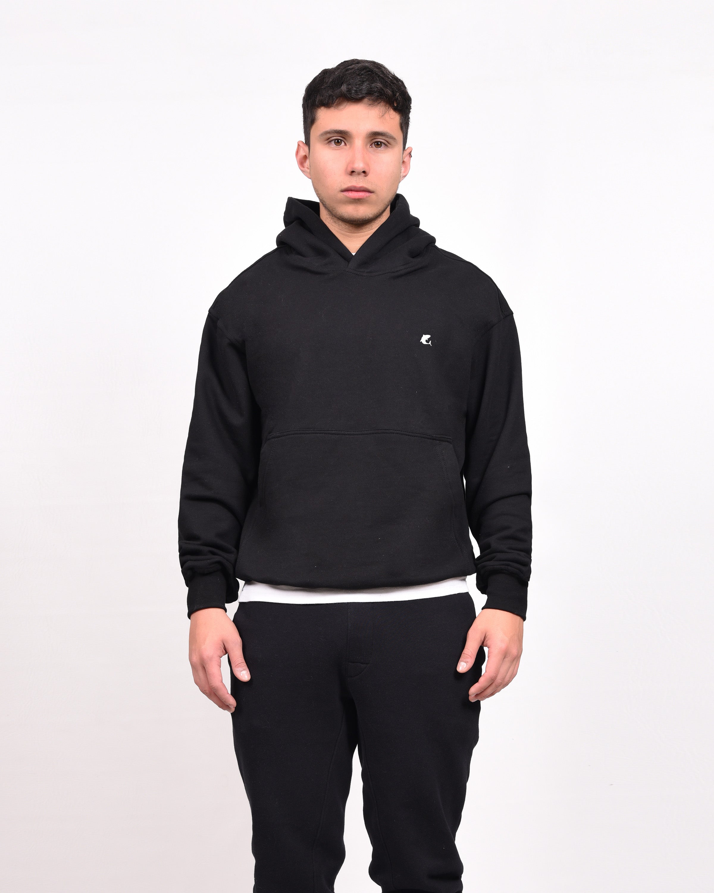 Hoodie Negro Básico Oversize